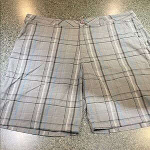 O’Neill size 42 Grey Plaid Men's Shorts multi pockets